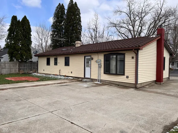 $189,500 | 2 Walden Drive, Gas City, IN 46933
