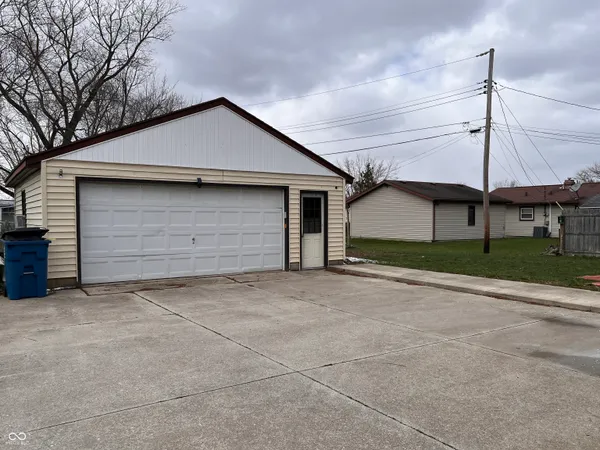 $189,500 | 2 Walden Drive, Gas City, IN 46933