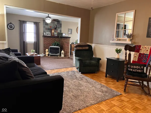 $189,500 | 2 Walden Drive, Gas City, IN 46933