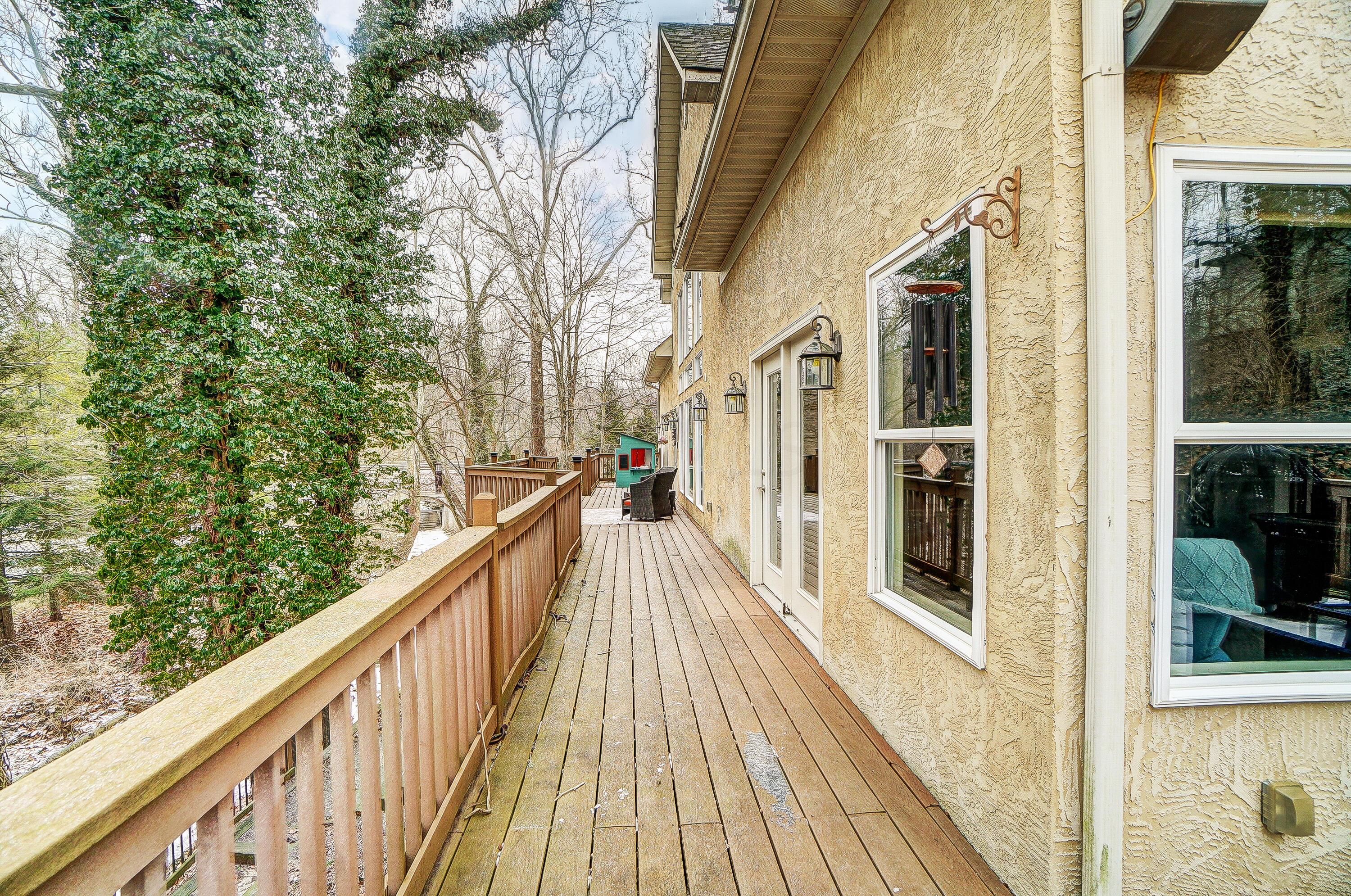 6310 Linworth Road Worthington, OH 43085 - Photo 58 of 80 Deck