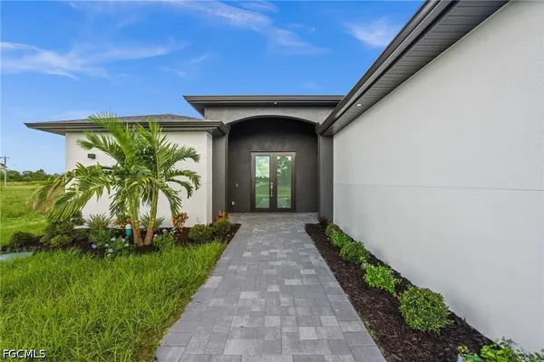 $345,000 | 925 Manresa Avenue South, Lehigh Acres, FL 33974