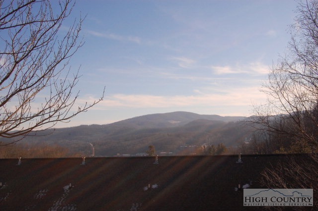 190-17 Ridge View Drive, Unit 17 Boone, NC 28607 - Photo 3 of 11 Gallery Image 3