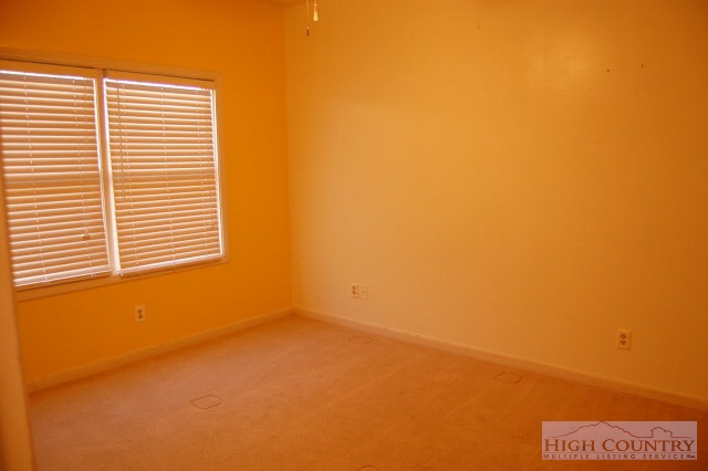 190-17 Ridge View Drive, Unit 17 Boone, NC 28607 - Photo 8 of 11 Gallery Image 8