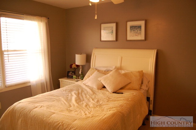 190-17 Ridge View Drive, Unit 17 Boone, NC 28607 - Photo 10 of 11 Gallery Image 10