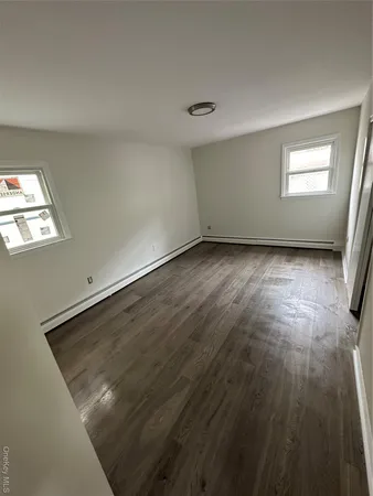 $4,250 | 450 East Penn Street, Long Beach, NY 11561