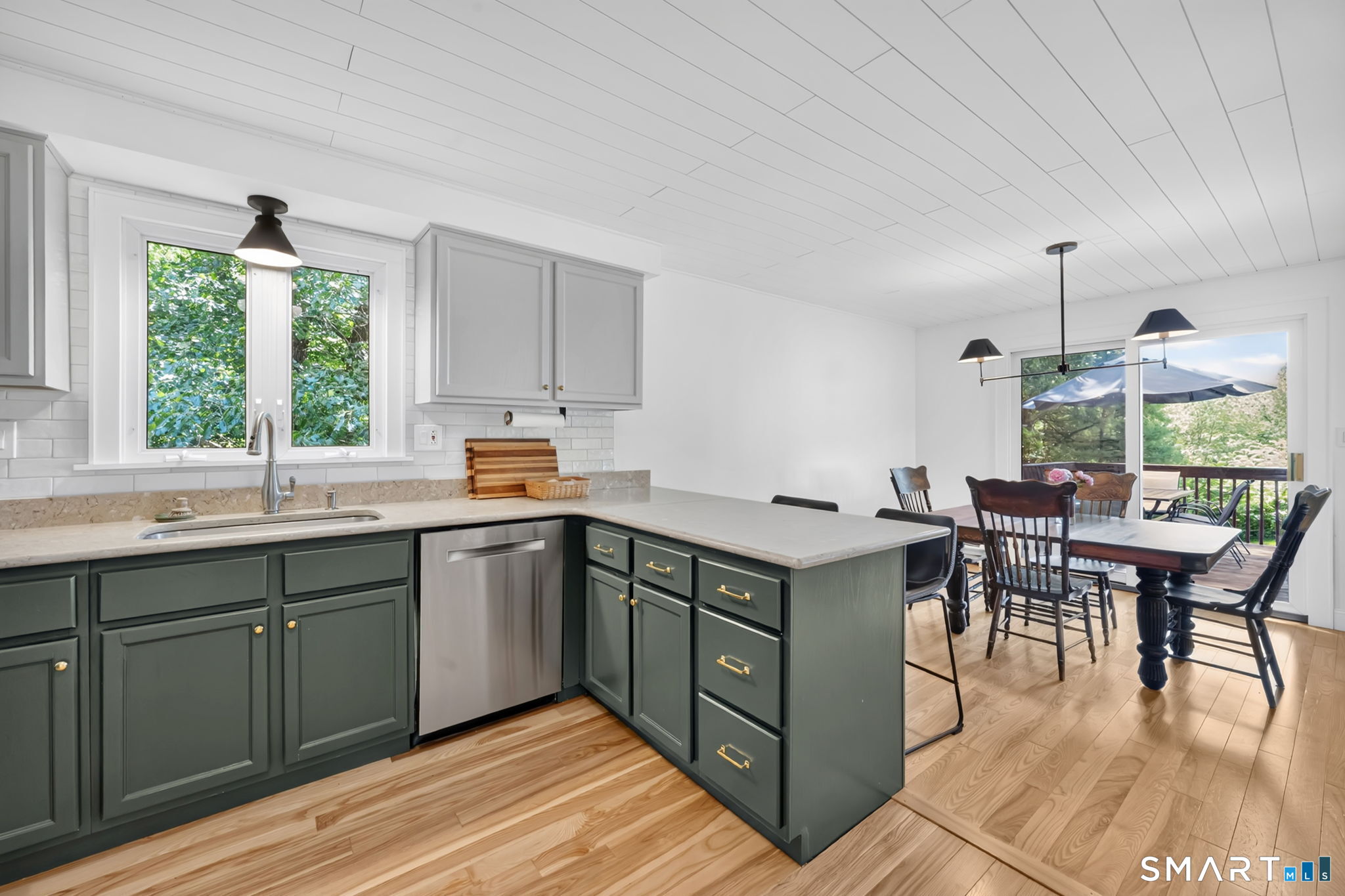 20 N Road East Granby, CT 06026 - Photo 5 of 35