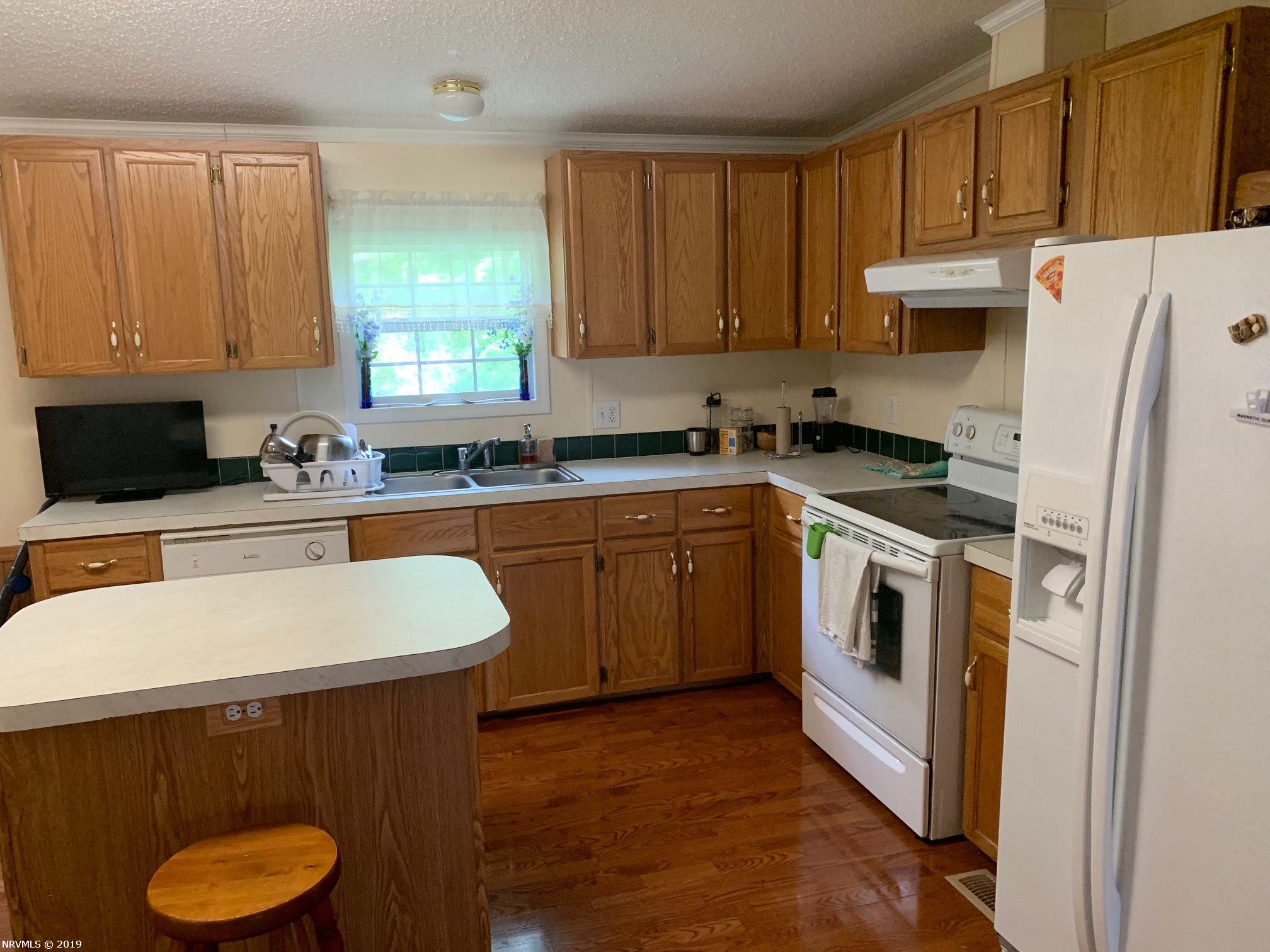 6125 North Fork Road Elliston, VA 24087 - Photo 10 of 14 Gallery Image 10