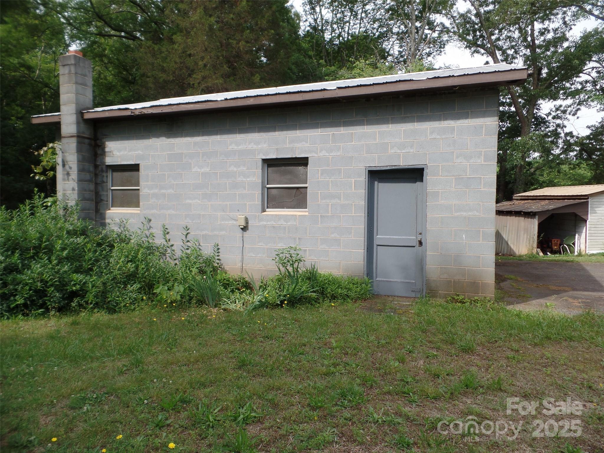 5004 King Wilkinson Road Denver, NC 28037 - Photo 6 of 10 Gallery Image 6