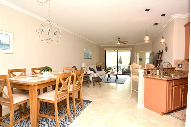 $368,000 | 6740 Willowshire Way, Bradenton, FL 34212