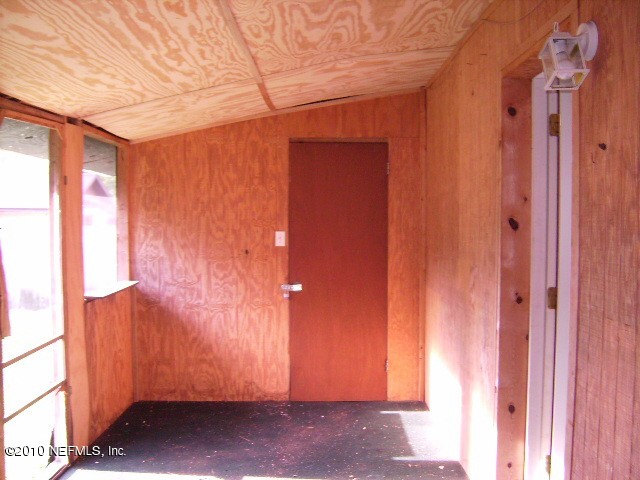 2839 Kline Road Jacksonville, FL 32246 - Photo 16 of 17 a view of a small room