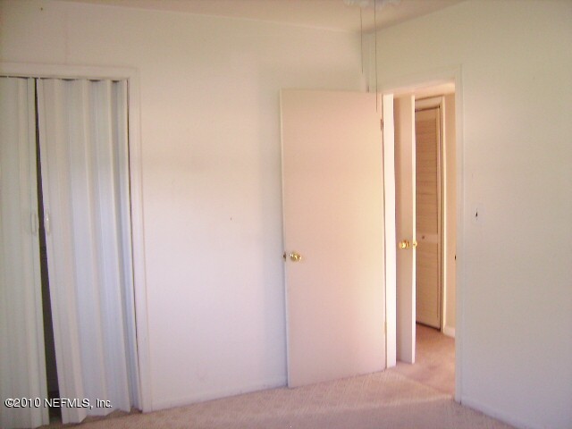2839 Kline Road Jacksonville, FL 32246 - Photo 10 of 17 a view of a closet area