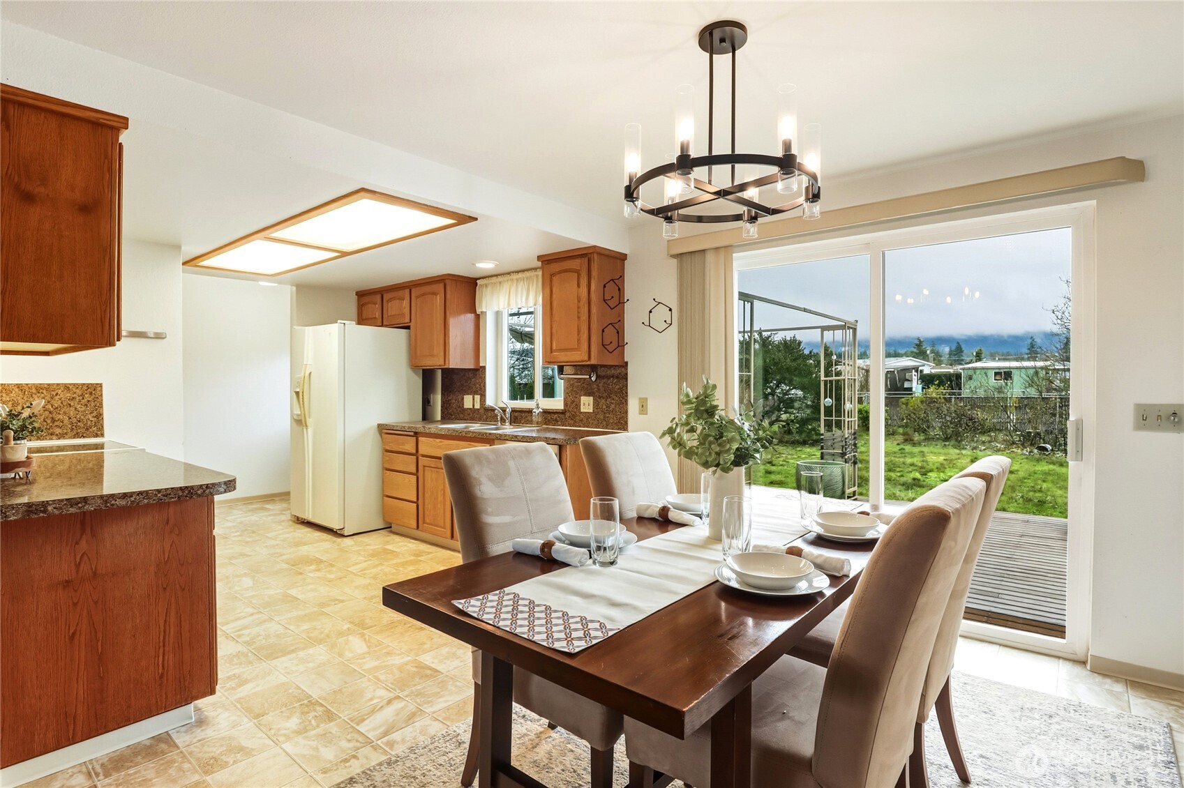 713 West Fir Street Sequim, WA 98382 - Photo 10 of 40