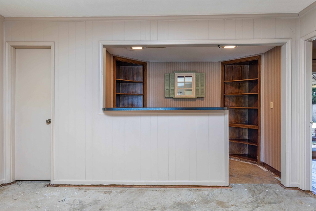 6104 Candlestick Loop Columbus, GA 31909 - Photo 11 of 41 Walk-in Wet Bar with Cabinets and Sink