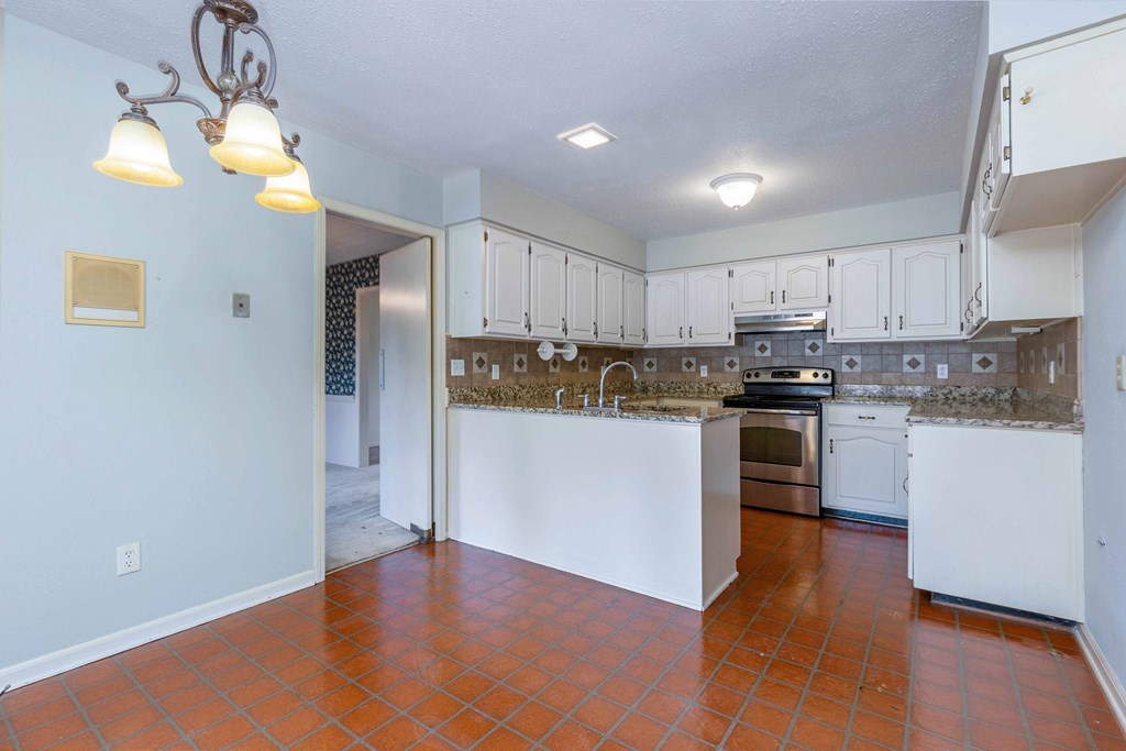 6104 Candlestick Loop Columbus, GA 31909 - Photo 18 of 41 Breakfast area