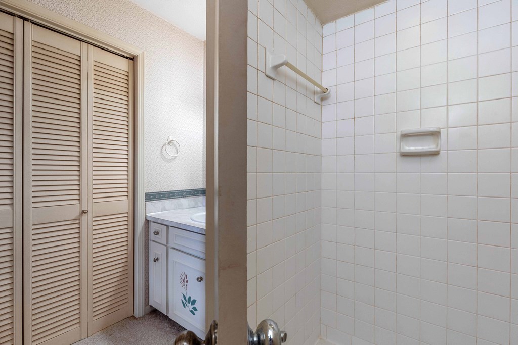 6104 Candlestick Loop Columbus, GA 31909 - Photo 29 of 41 Primary Bath