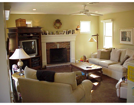 52 Stonybrook Road Marshfield, MA 02050 - Photo 3 of 8 Gallery Image 3