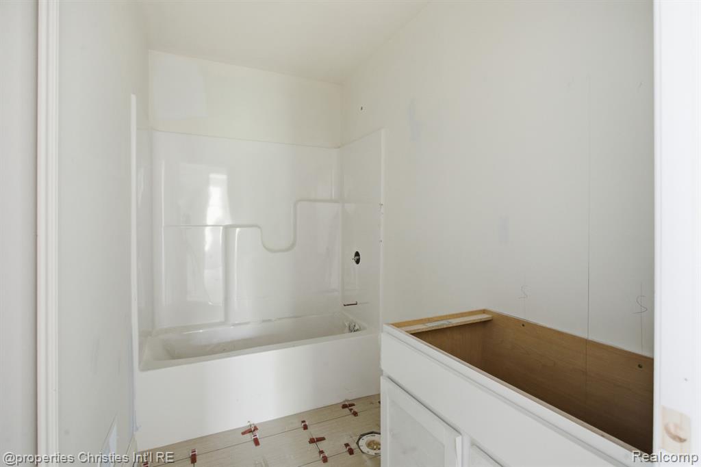824 Nelson's Ridge Drive Howell, MI 48843 - Photo 18 of 28