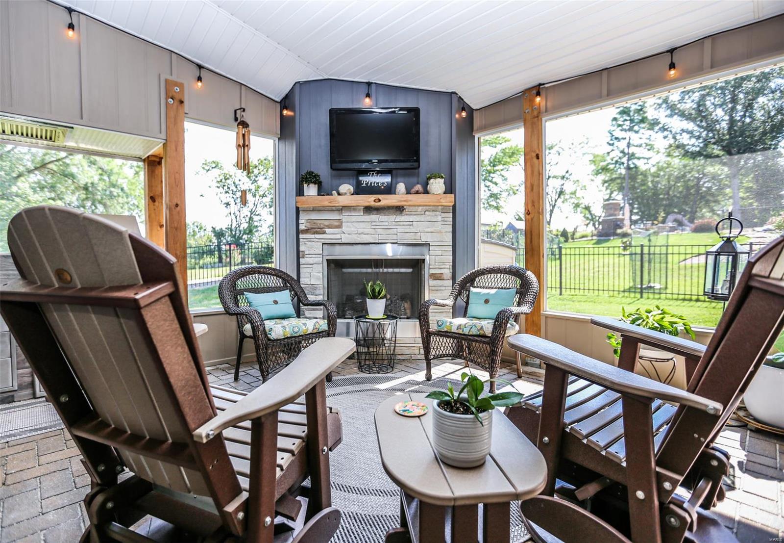 71 Grace Rose Court Eureka, MO 63025 - Photo 2 of 64