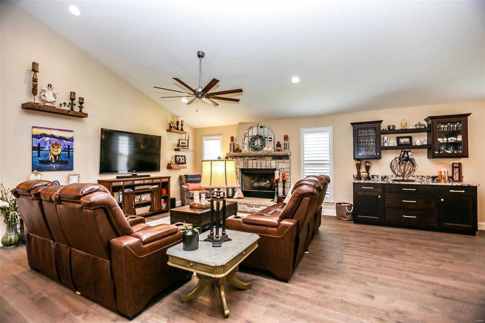 71 Grace Rose Court Eureka, MO 63025 - Photo 5 of 64