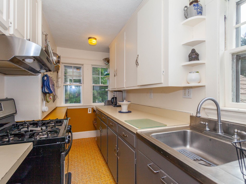 16 Regina Road Lynn, MA 01904 - Photo 19 of 30 Gallery Image 19