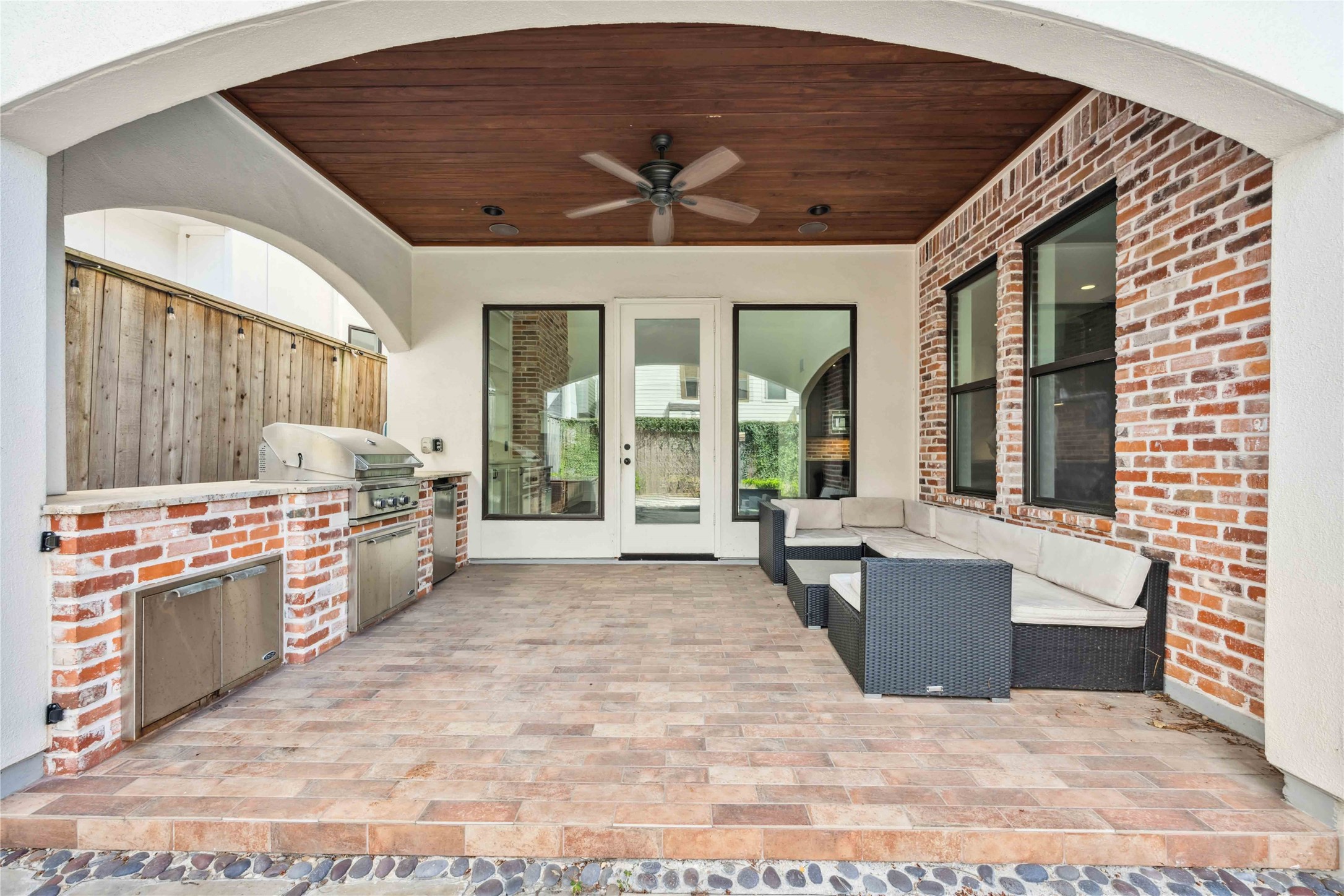 215 Malone Street Houston, TX 77007 - Photo 43 of 48 Covered Patio