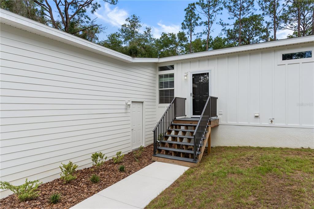 14249 East Razorbill Avenue Weeki Wachee, FL 34614 - Photo 6 of 40