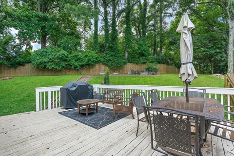 $825,000 | 5028 Briarwood Drive, Nashville, TN 37211