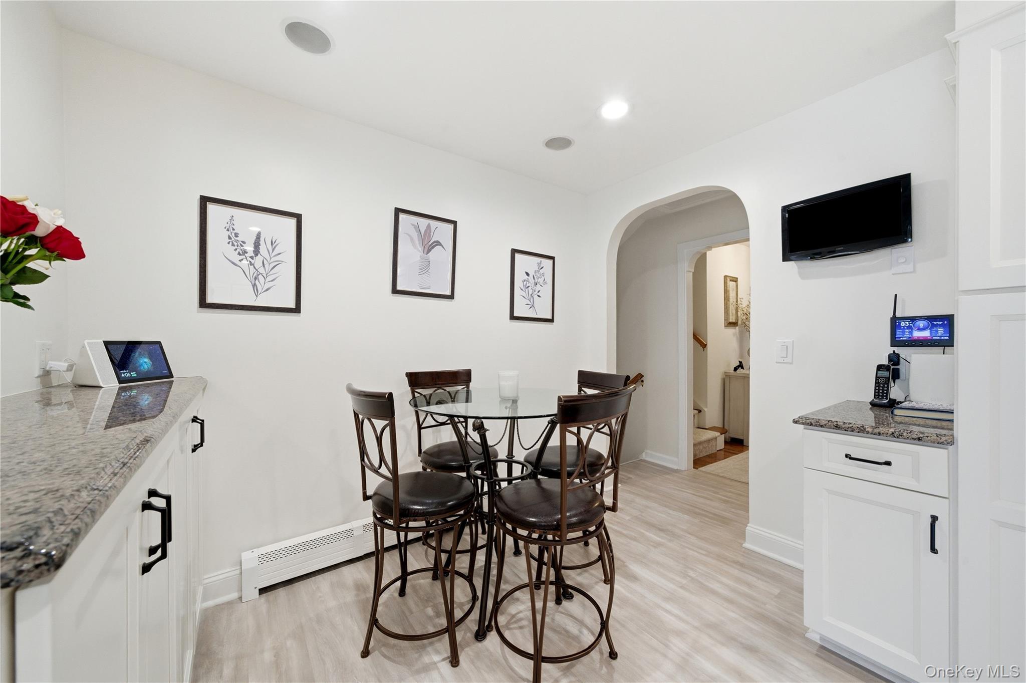 82 Sunset Road Bay Shore, NY 11706 - Photo 16 of 38