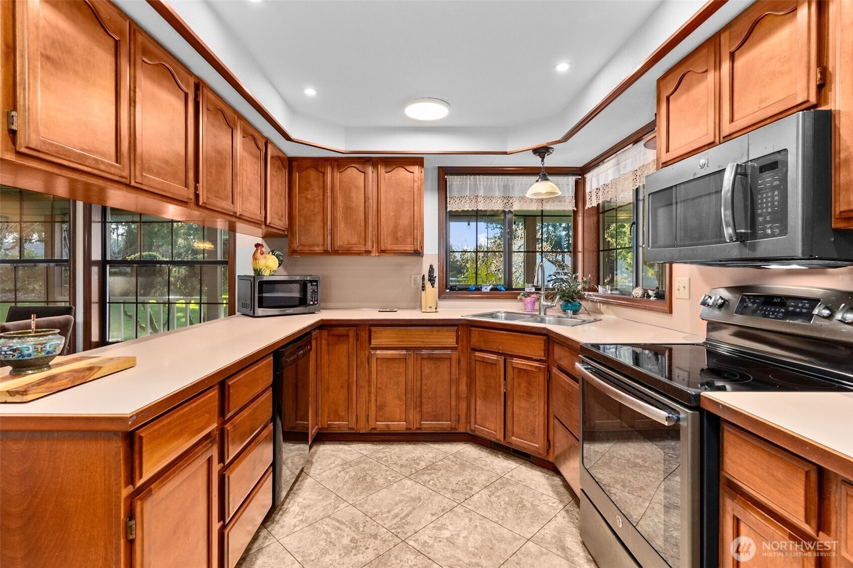 7842 Diagonal Road Southeast Olympia, WA 98501 - Photo 14 of 38