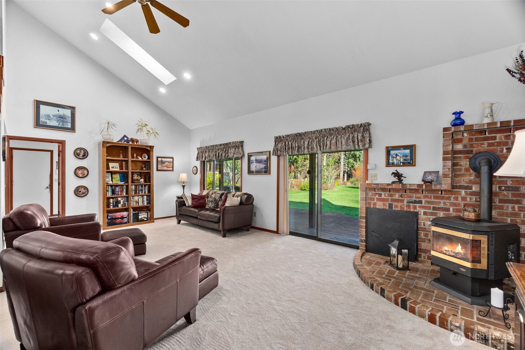 7842 Diagonal Road Southeast Olympia, WA 98501 - Photo 6 of 38