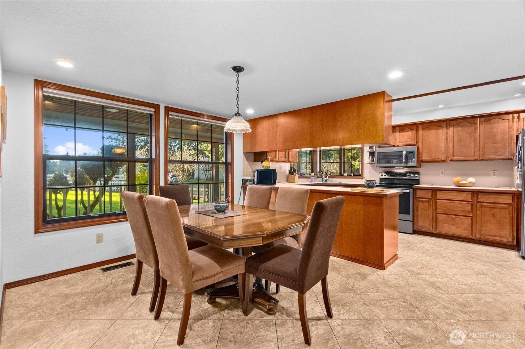 7842 Diagonal Road Southeast Olympia, WA 98501 - Photo 9 of 38