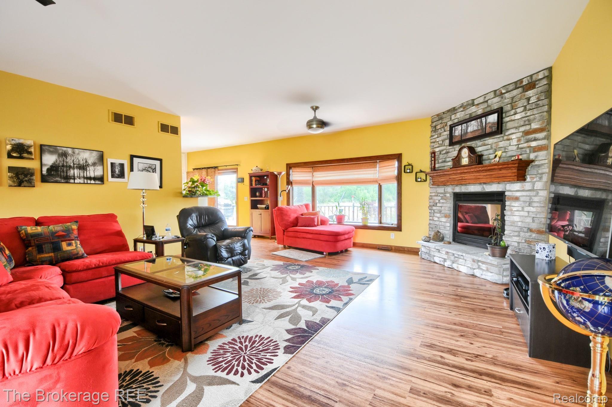 10237 South Reese Road Millington, MI 48746 - Photo 38 of 42 SD3_2180-HDR(5).jpg