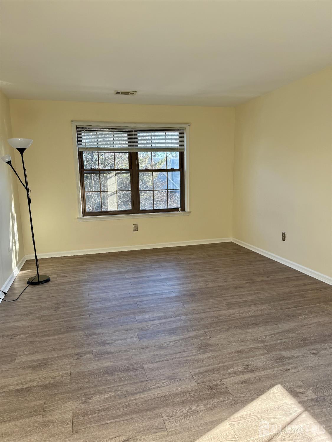 809 Woodhaven Drive Edison, NJ 08817 - Photo 11 of 18