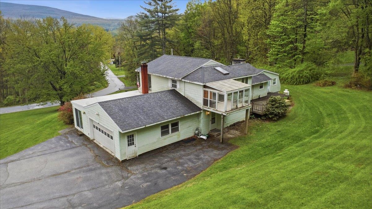 166 Cardinal Lane Bennington, VT 05201 - Photo 7 of 48