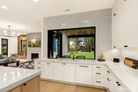 $7,250,000 | 10630 Southeast 22nd Street, Bellevue, WA 98004