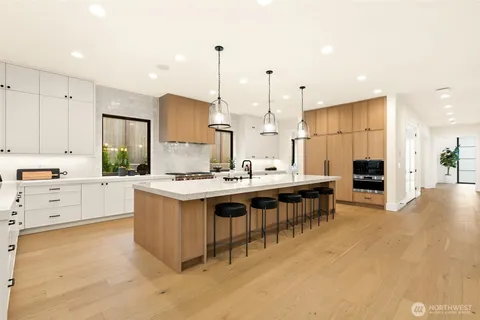 $7,250,000 | 10630 Southeast 22nd Street, Bellevue, WA 98004