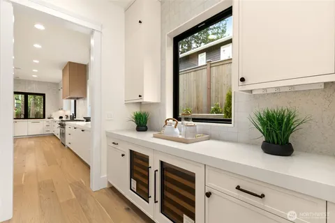 $7,250,000 | 10630 Southeast 22nd Street, Bellevue, WA 98004