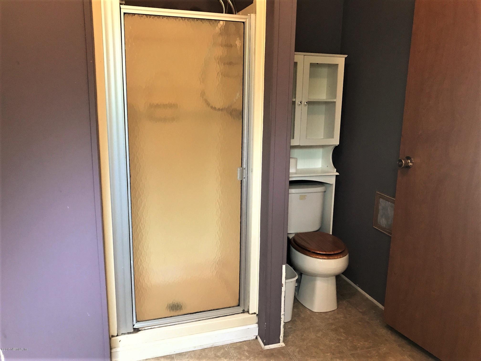 2073 Blue Knoll Road Middleburg, FL 32068 - Photo 10 of 20 MASTER BATHROOM VIEW 2