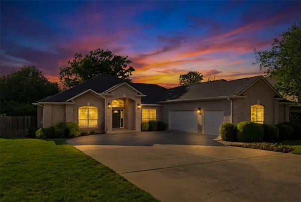 $579,000 | 1156 Huntington Trail, Round Rock, TX 78664