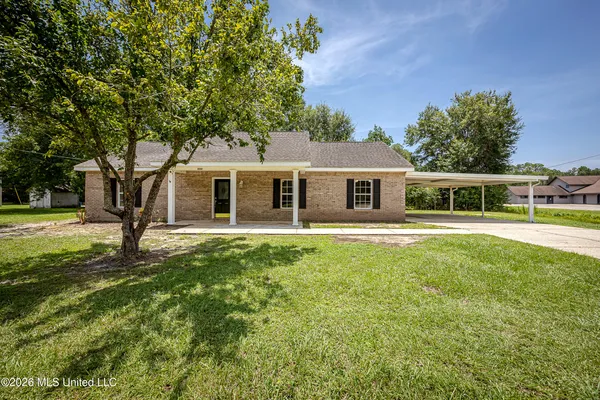 $265,000 | 8100 Ocean Springs Road, Ocean Springs, MS 39564