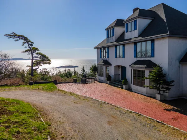 $5,950,000 | 18 Greenway Court, Bar Harbor, ME 04609