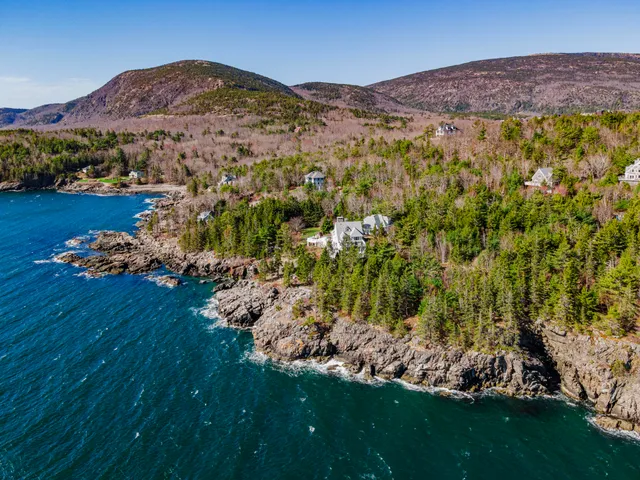 $5,950,000 | 18 Greenway Court, Bar Harbor, ME 04609
