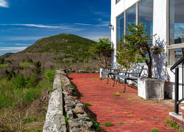 $5,950,000 | 18 Greenway Court, Bar Harbor, ME 04609