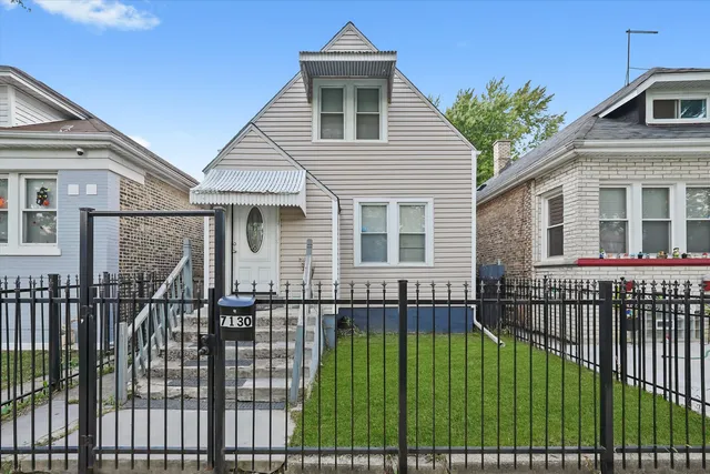 $279,900 | 7130 South Seeley Avenue, Chicago, IL 60636
