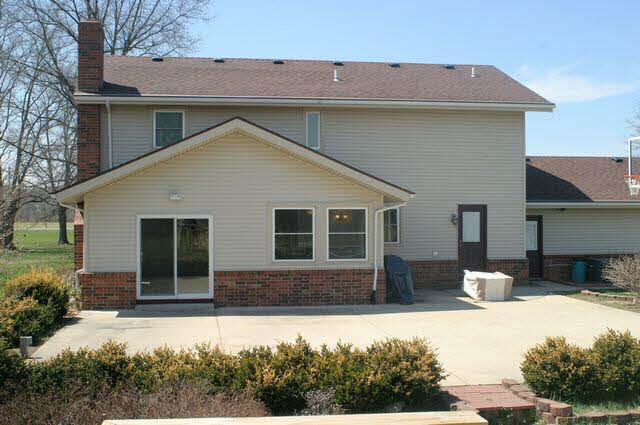 9316 Jackman Road Temperance, MI 48182 - Photo 4 of 20 Patio