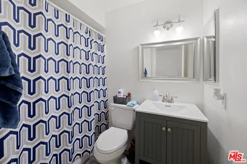 $525,000 | 26838 Claudette Street, Unit 227, Canyon Country, CA 91351