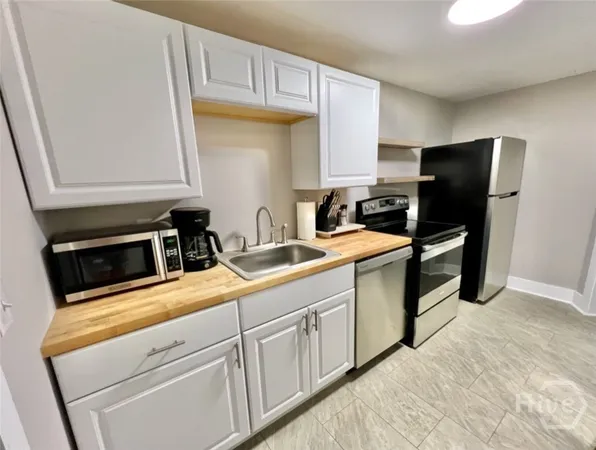 $1,300 | 3032 Grenoble Street, Unit B, Savannah, GA 31404