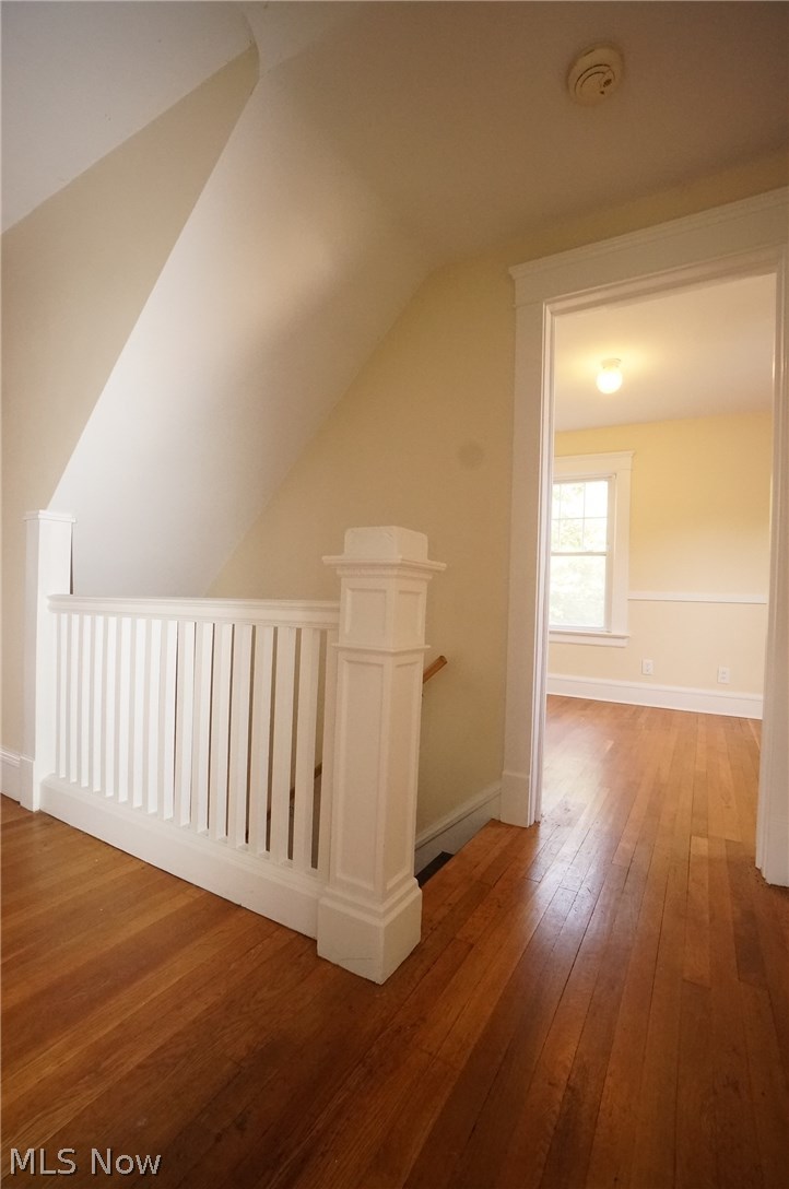 1518 Compton Road Cleveland, OH 44118 - Photo 27 of 34