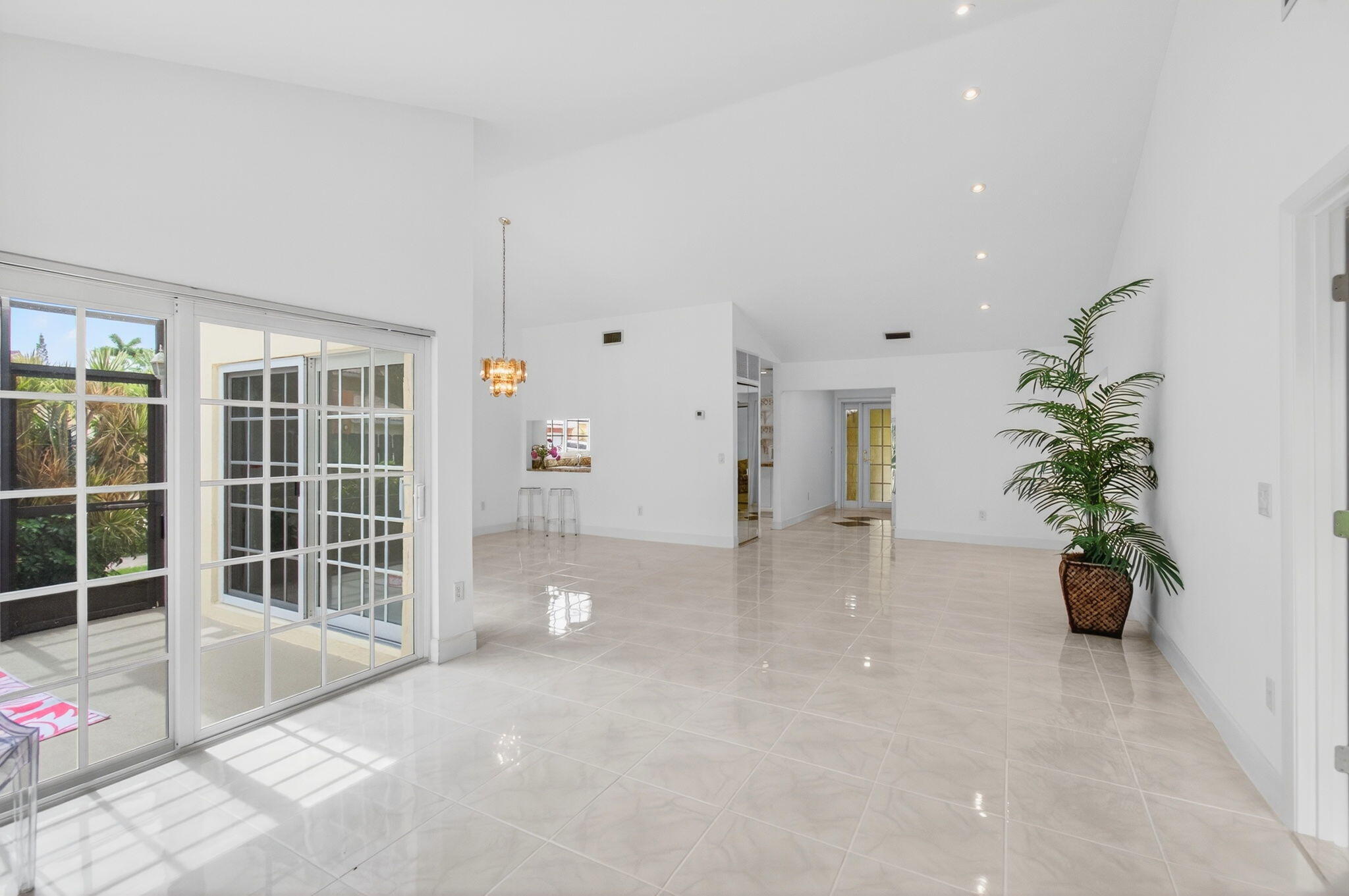 6105 Via Laguna Lane Boca Raton, FL 33433 - Photo 14 of 75 6105 VIA LAGUNA LN, 3/2/ CORNER VILLA