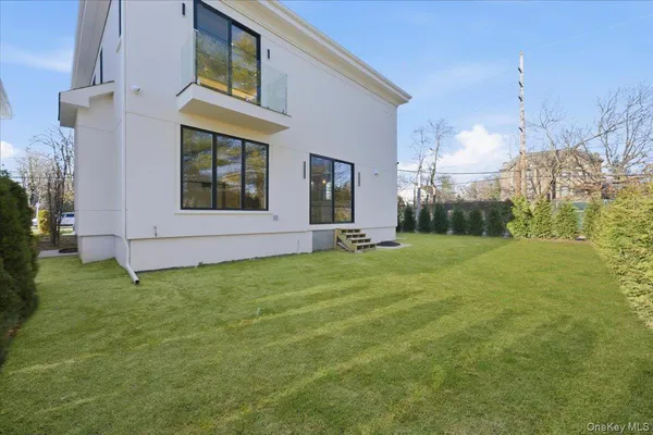 $2,475,000 | 136 Park Street, Woodmere, NY 11598